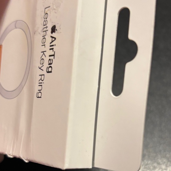 Apple AirTag Leather Key Ring in Saddle Brown - Picture 10 of 12